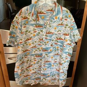 Hurley Men’s XL Hawaiian Aloha Shirt Modern Tropical Island Print Resort Style
